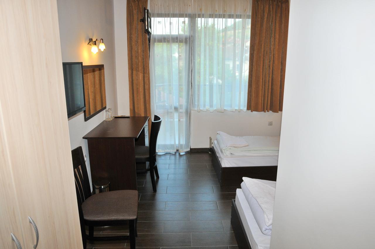 Hotel Kiprovets Chiprovtsi Екстер'єр фото